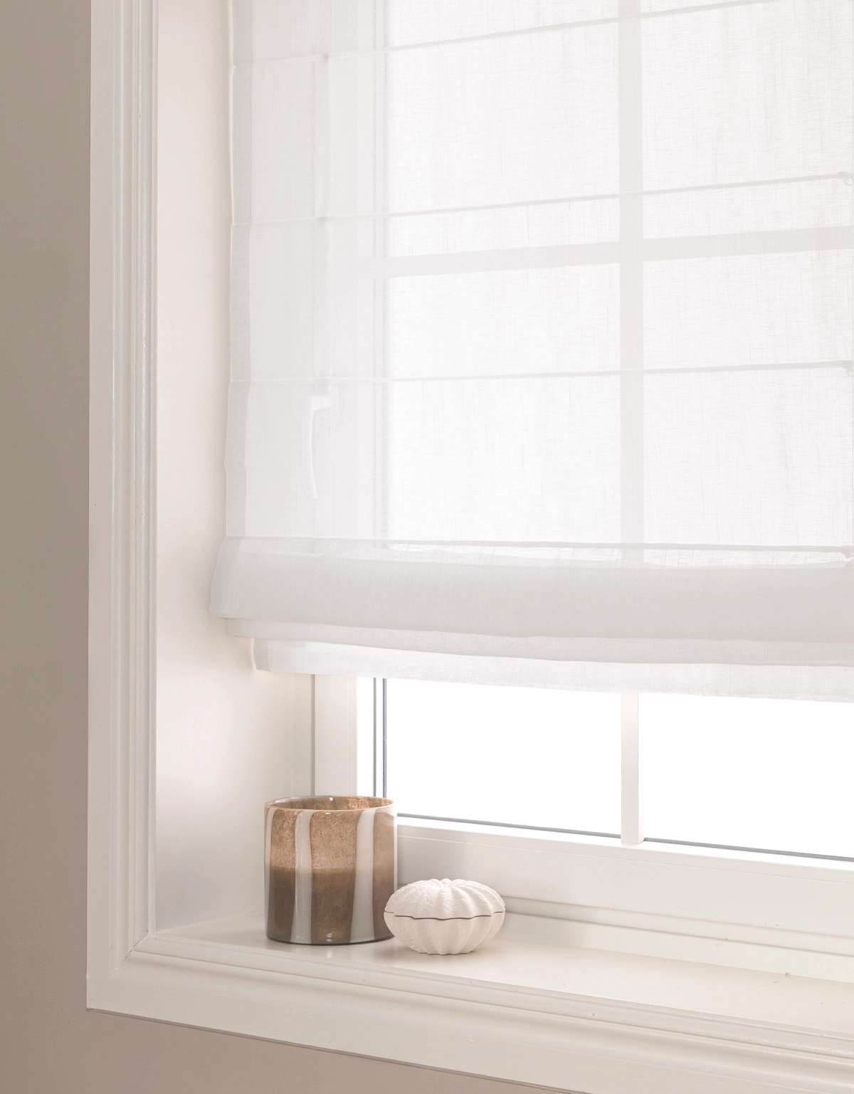 Avskärmande vit hissgardin