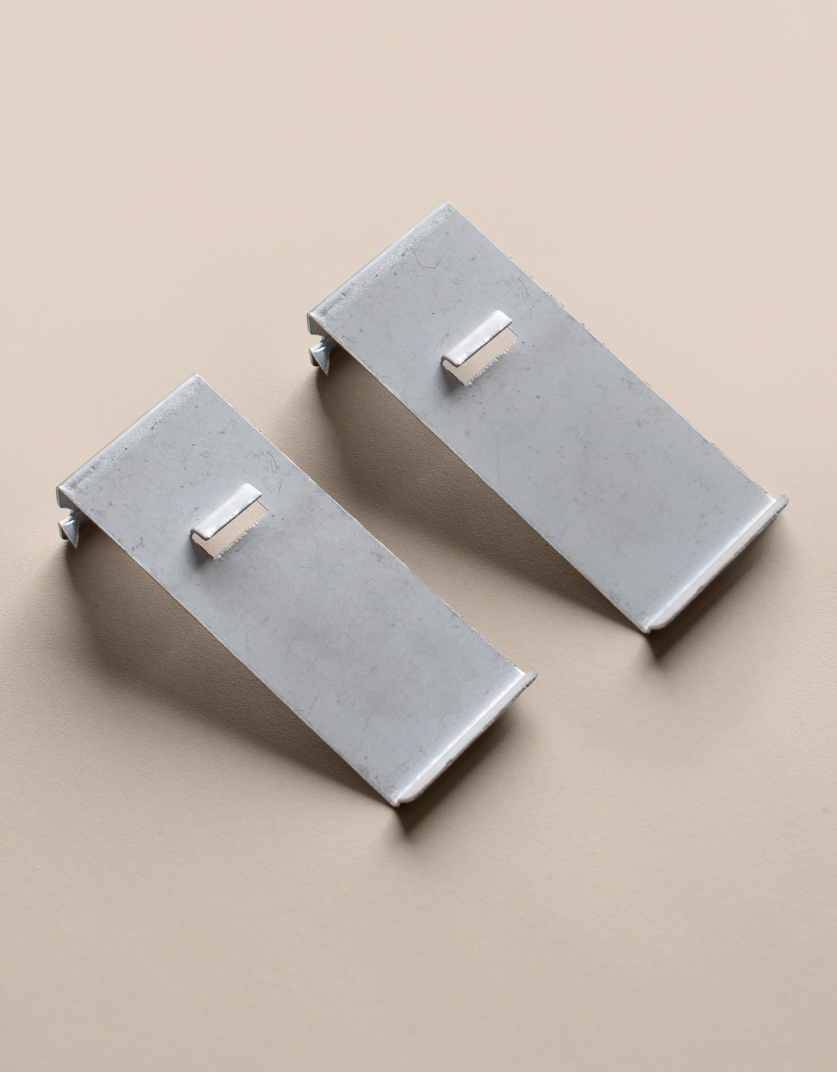 Rullgardinsfästen Multifix i metall