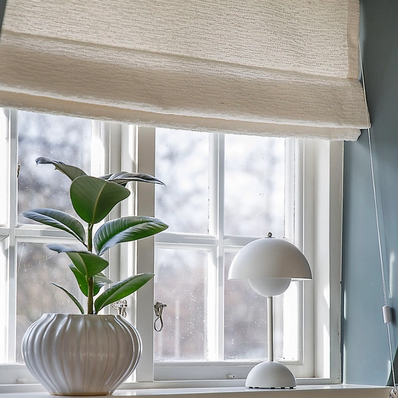 Hissgardin Hilma, lina, måttillverkad, vit