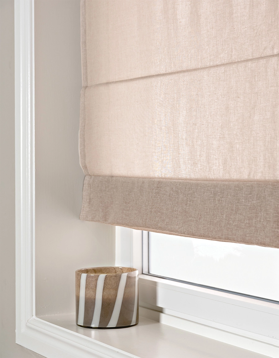 245551-5019126-hissgardin-saga-beige