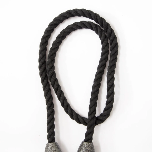 Gardinomtag Saga Träoval Hasta