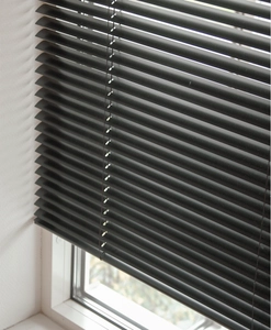 Venetian blind aluminum black Hasta