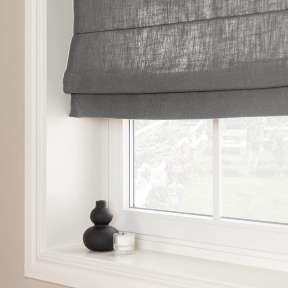 Mörkgrå hissgardin i linneblandning