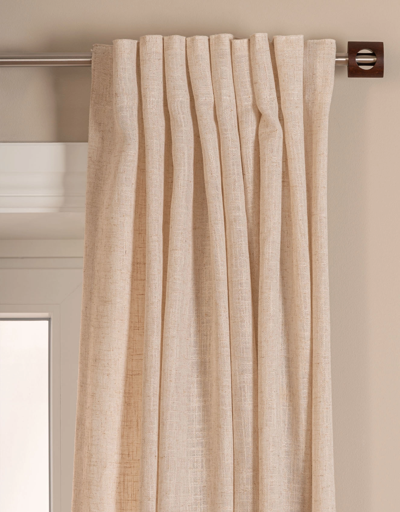 Gardinstång i rostfritt stål med dekorativ träknopp