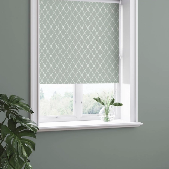 Blackout roller blind ELISA, made-to-measure, green