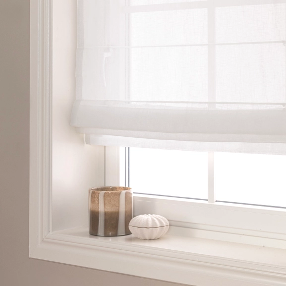 Avskärmande vit hissgardin