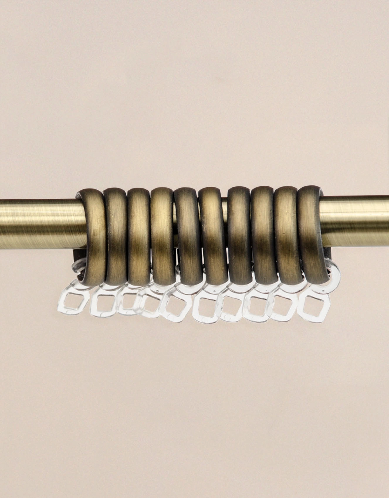 Garderingar i antikmässing