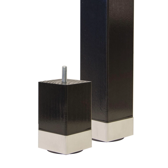 Svart sängben i fyrkantig design med alukant i två storlekar