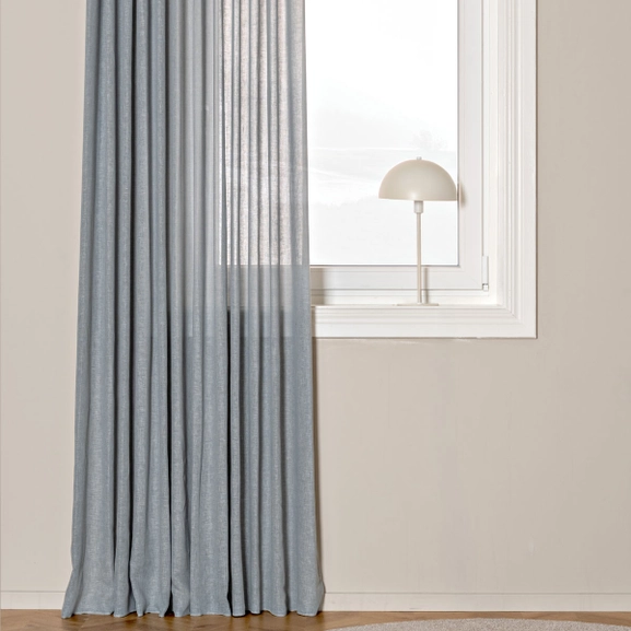 Blå, skir gardin i extra bred