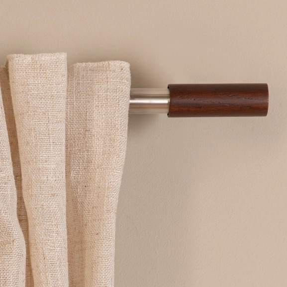 Kaffefärgad ändknopp i trä