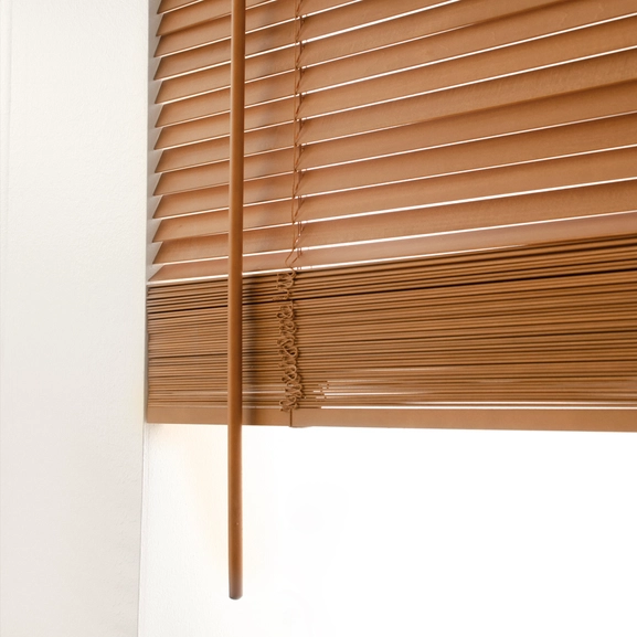 Wooden Venetian blind, slat width 27 mm, glazed oak