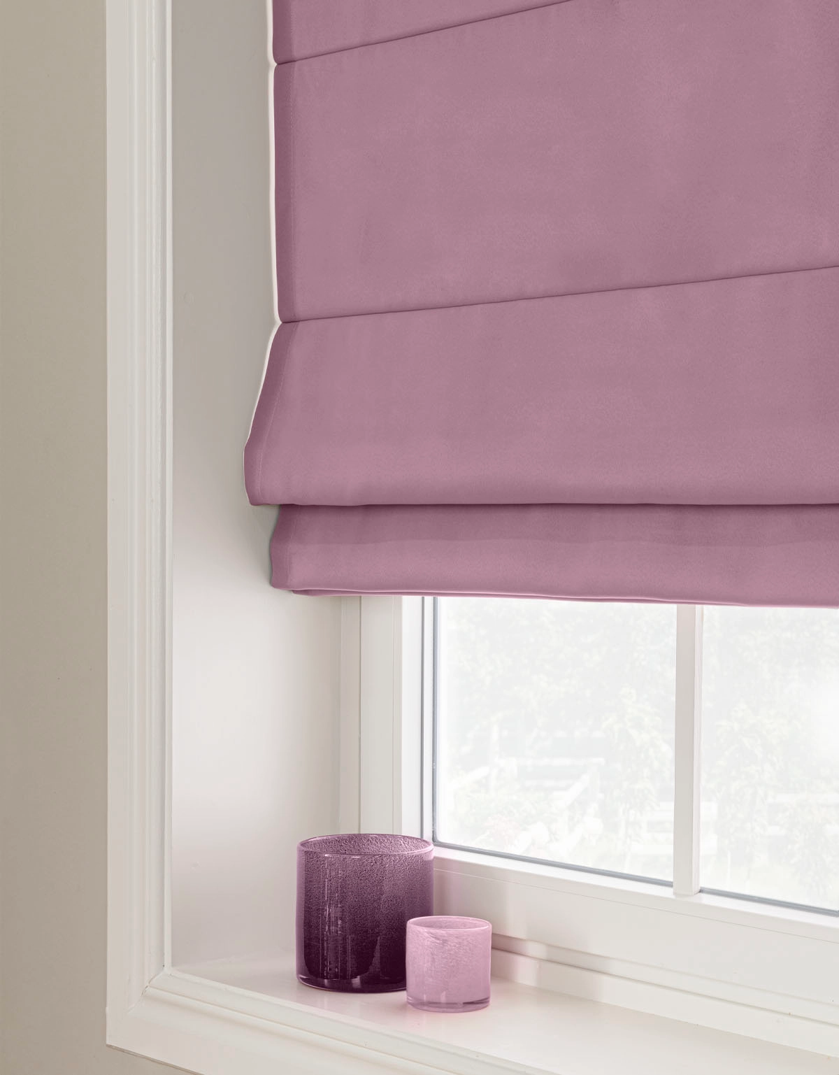 Mörkläggande lila hissgardin