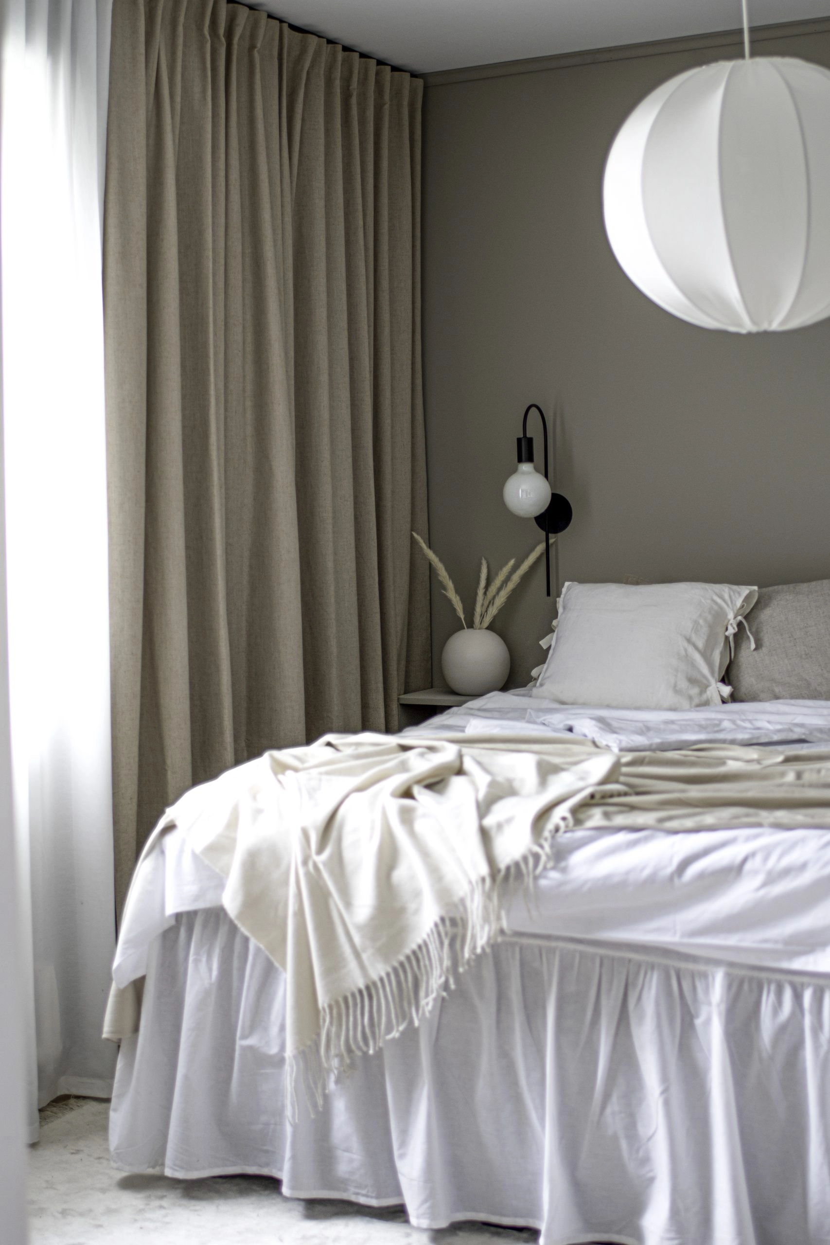 Gardin Lina beige i sovrum