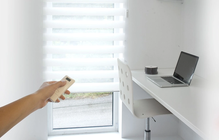 Day&Night rullgardin med motor