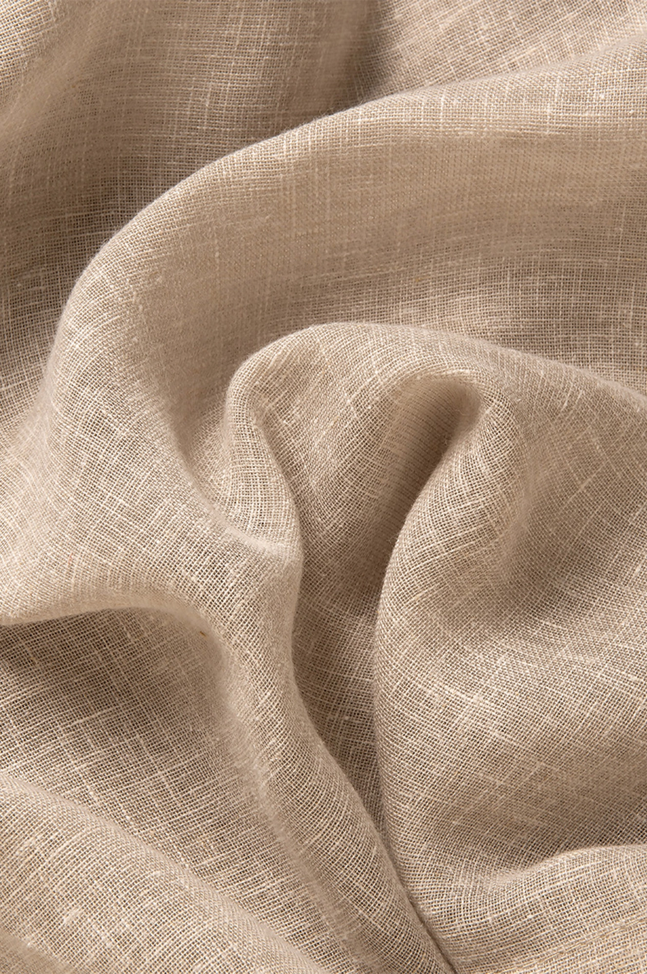 Närbild gardintyg Saga beige