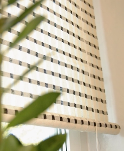 Roll-up rullgardin Hasta beige grå