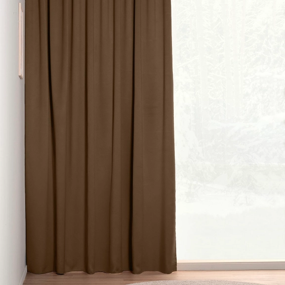 Brun mörkläggande gardin i extra bredd och höjd