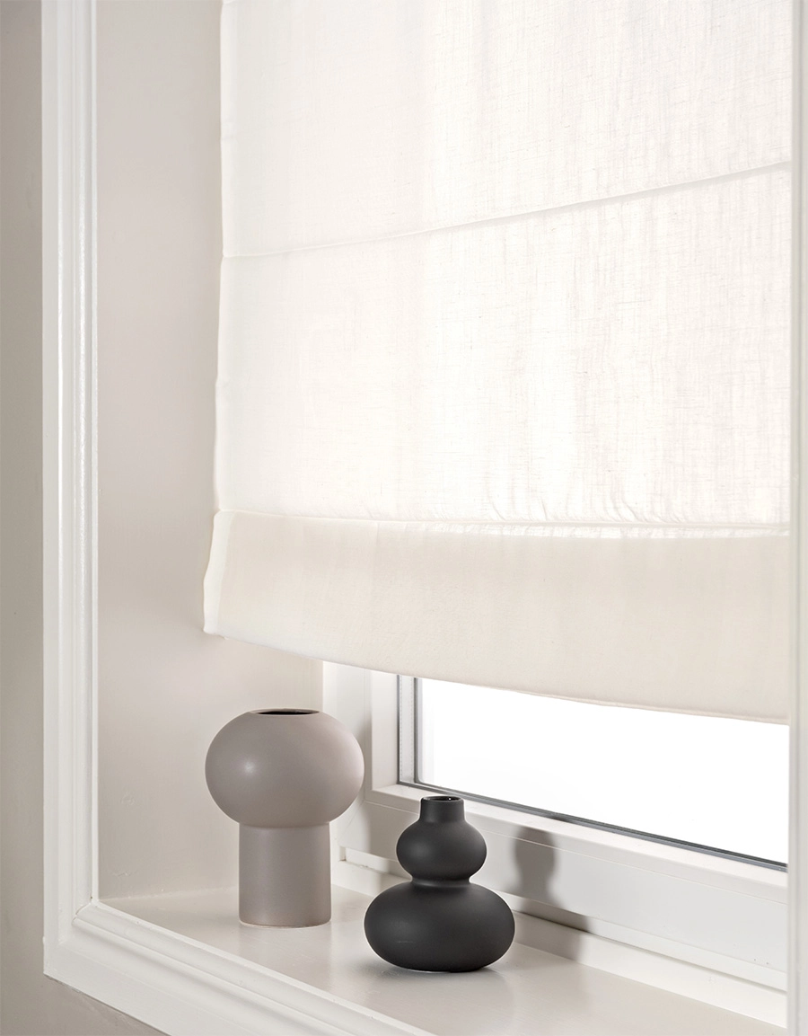 245551-5019125-hissgardin-saga-vit