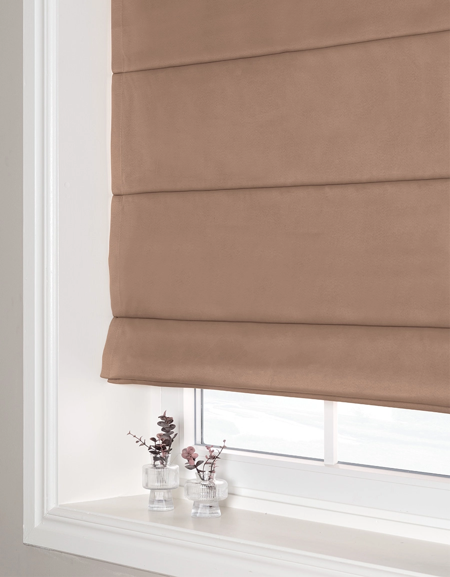 Mörkläggande hissgardin Hawick sand med lina