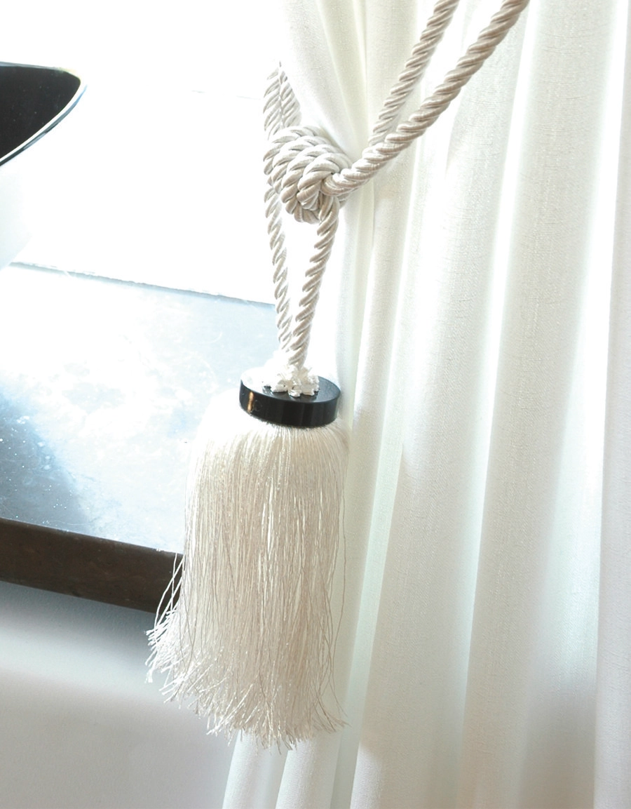 Infront curtain tassel Hasta