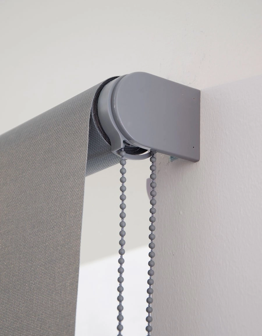 Screen roller blind dark gray ball chain