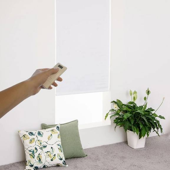 Motorized roller blind - roller blind with motor