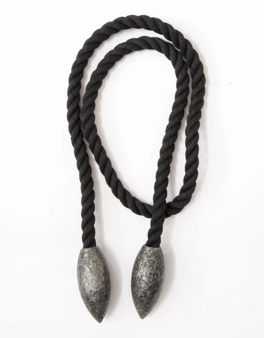 Gardinomtag Saga Träoval Hasta