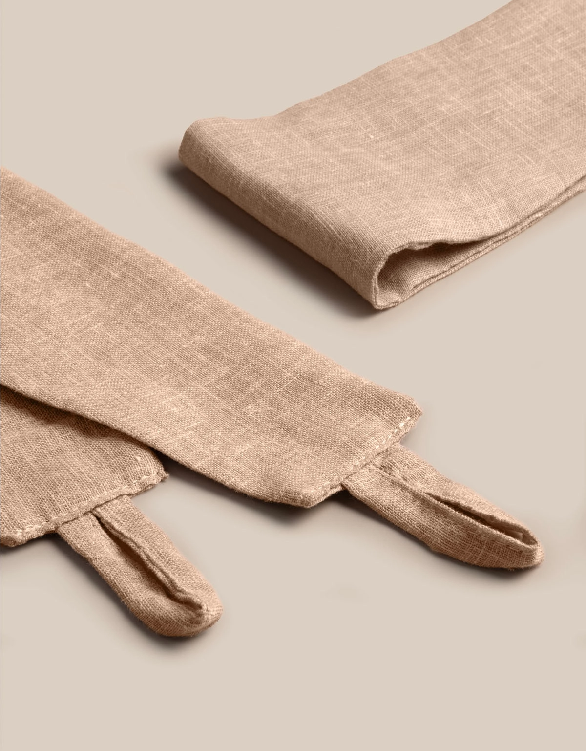 Beiget gardinomtag i tyg