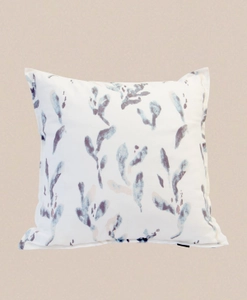 Kuddfodral med dekorativt mönster av alger