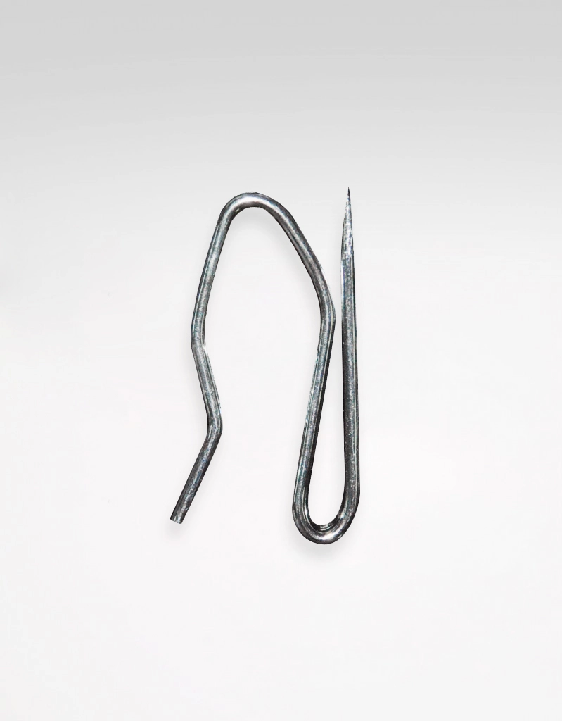 Pinch pleat hook Hasta