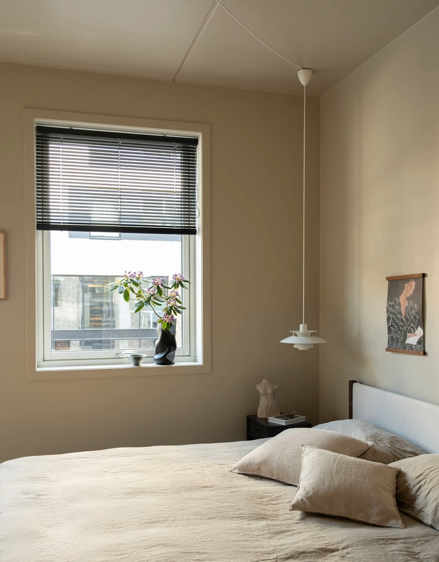 Skruvfri, svart persienn Tension