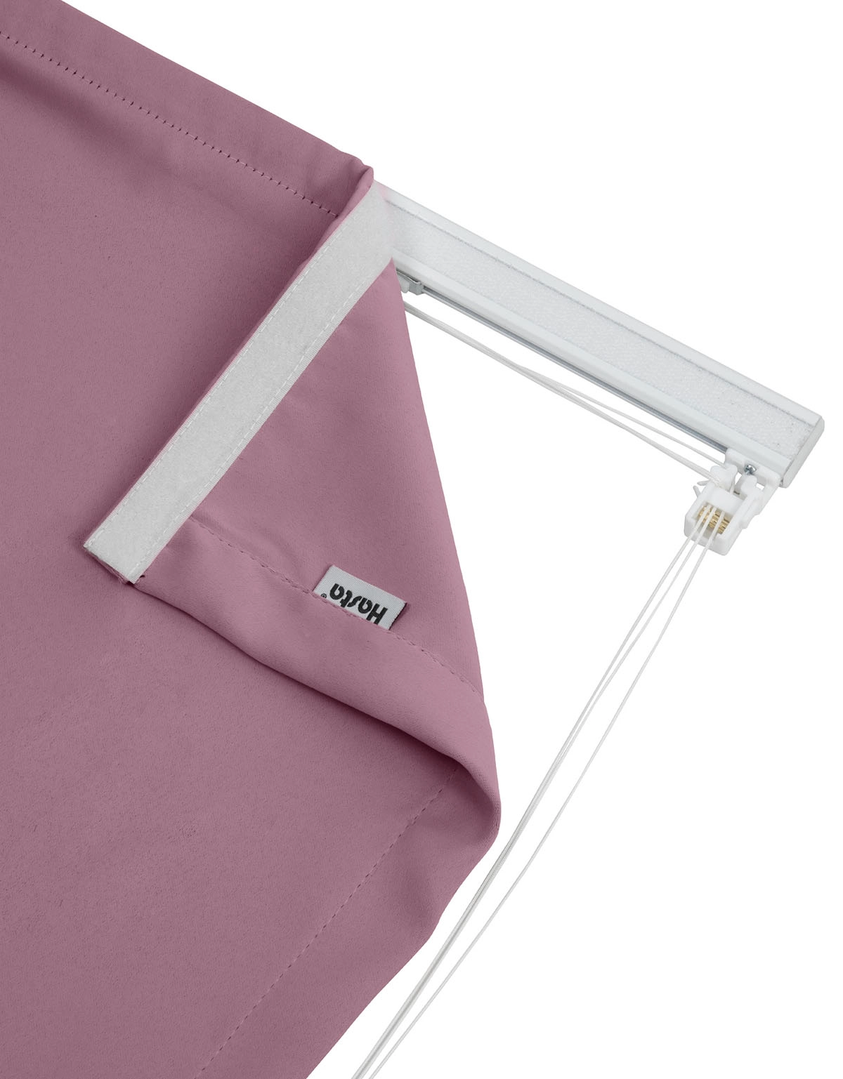 Närbild på mörkläggande hissgardin Dokie, lila