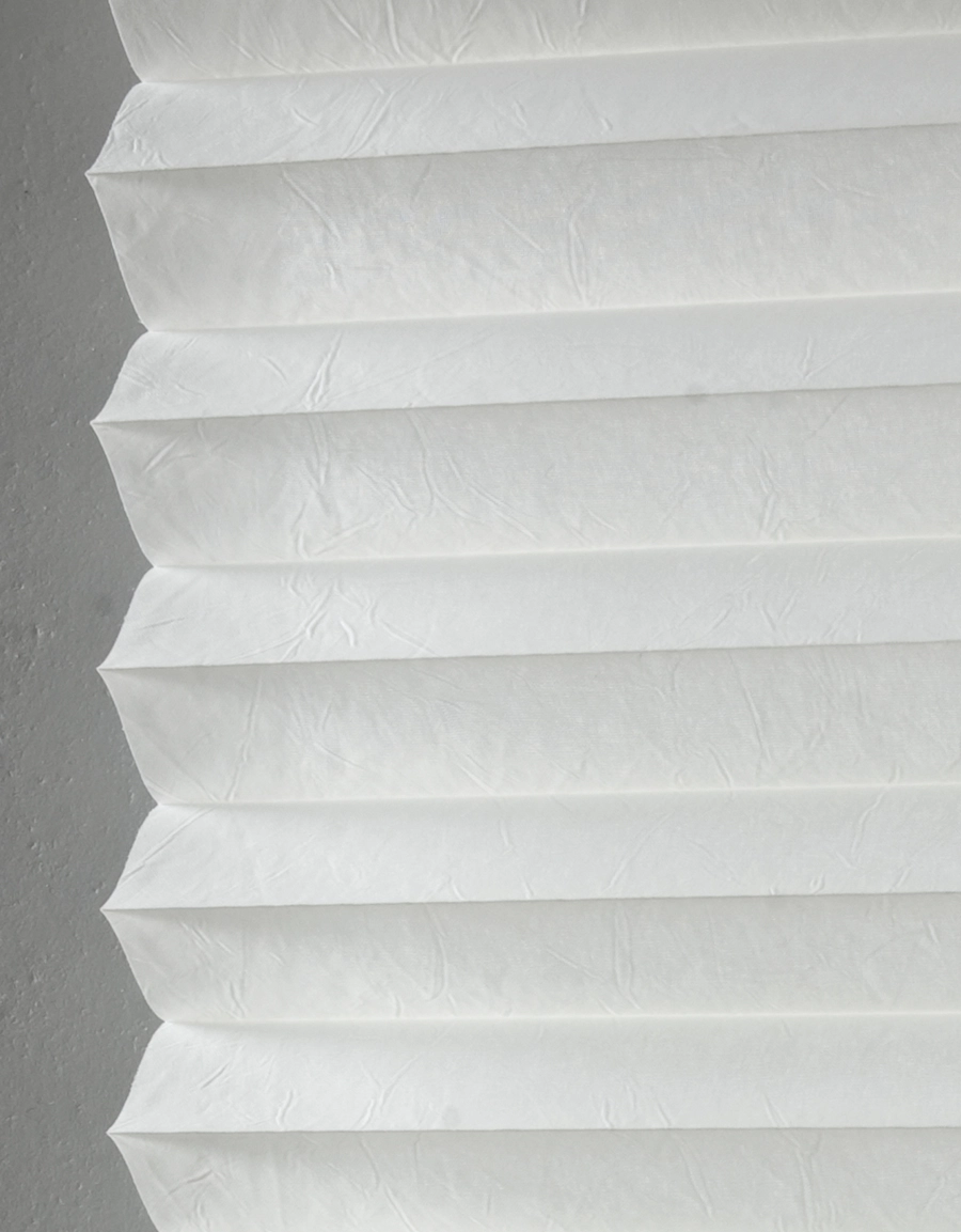 Sollin pleated blind, white