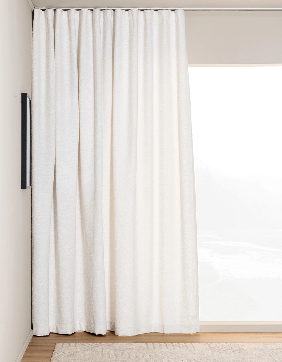 245589-5020706-gardin-hilma-vit