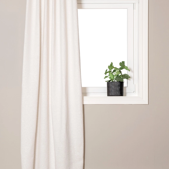 48640-gardin-hilma-vit