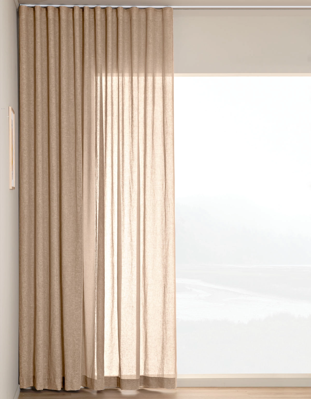 Nougatfärgad, skir gardin