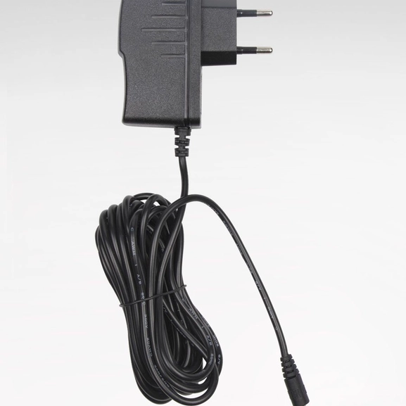 Laddare 8,4V för batterimotor