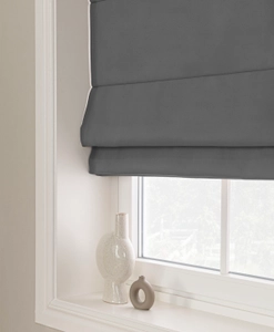 Mörkläggande mörkgrå hissgardin