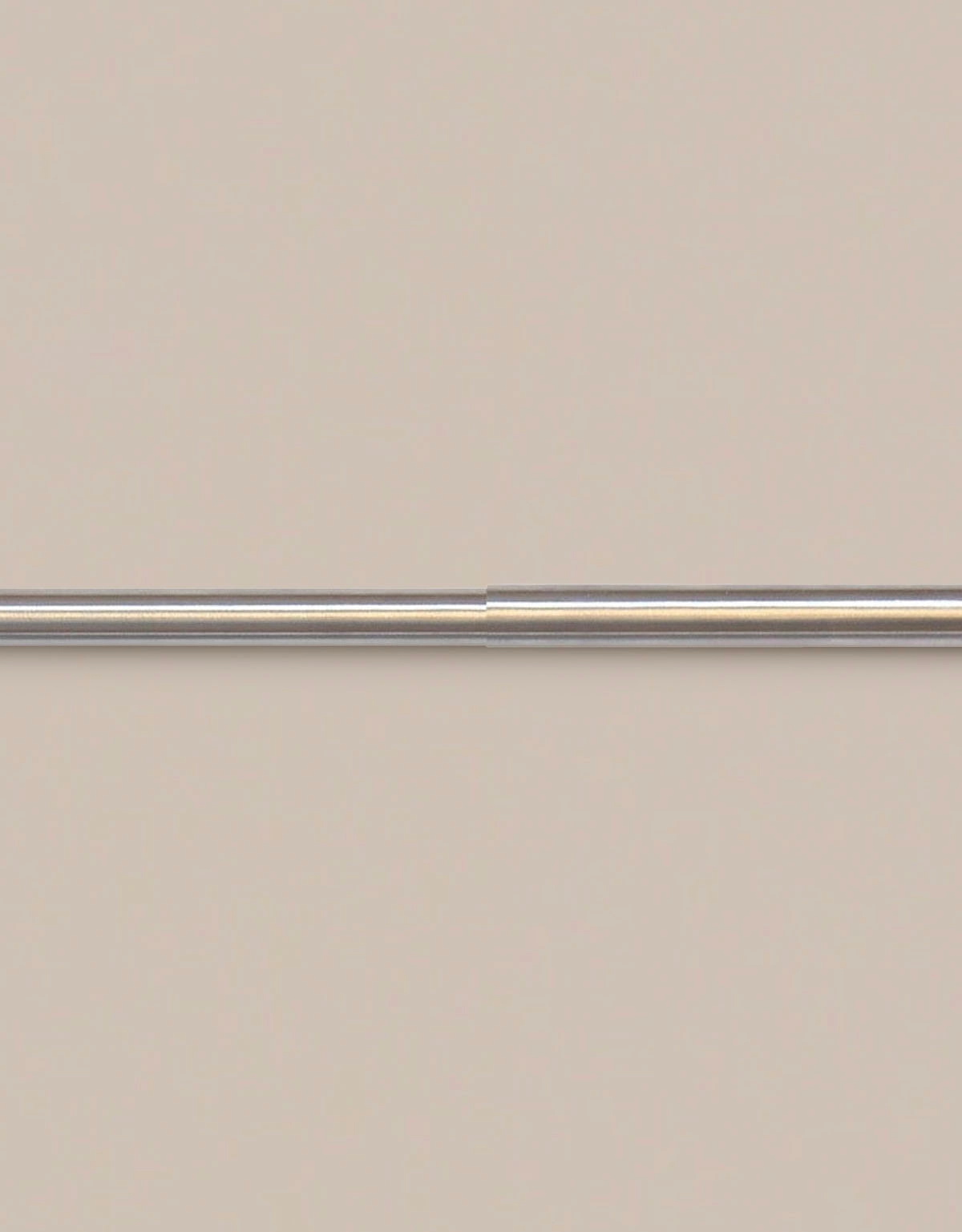 Reglerbar gardinstång i stål