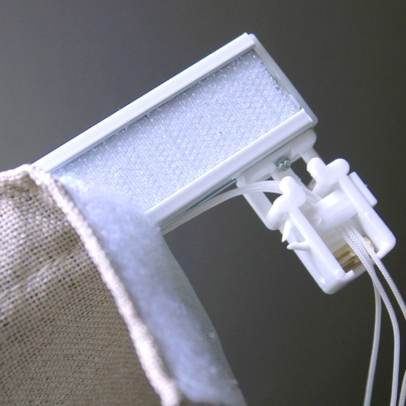 Skena och linlås till hissgardin