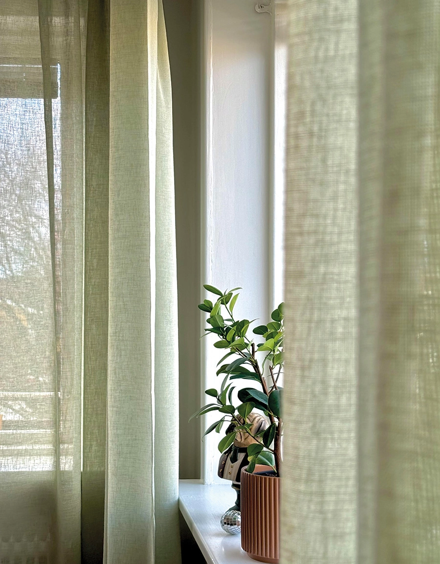 Gardin Malva i ljusgrönt