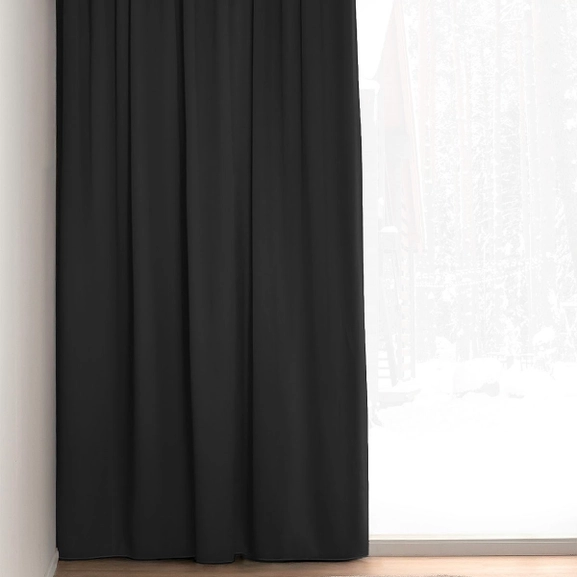 Svart mörkläggande gardin i extra höjd och bredd