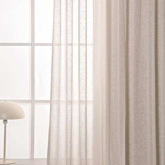 Hotellgardin Saga i vit.