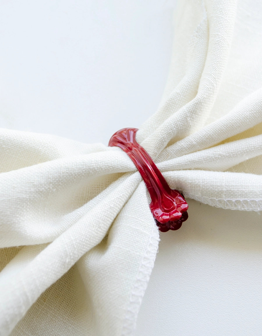 Decorative clamp napkin ring red Hasta