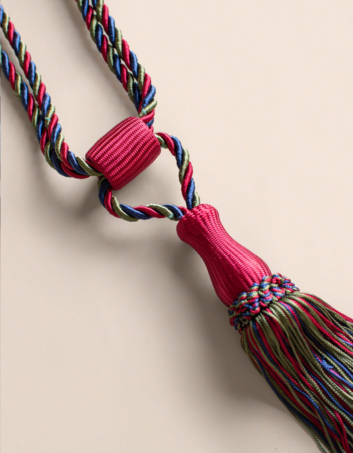 Gardintofs i rött/blått/grönt