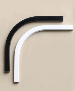 Svart och vit böj till u-skena