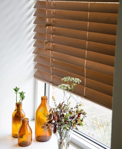 wooden venetian blind cherry 50 mm Hasta