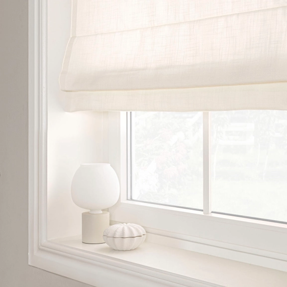 Varmvit hissgardin Lina