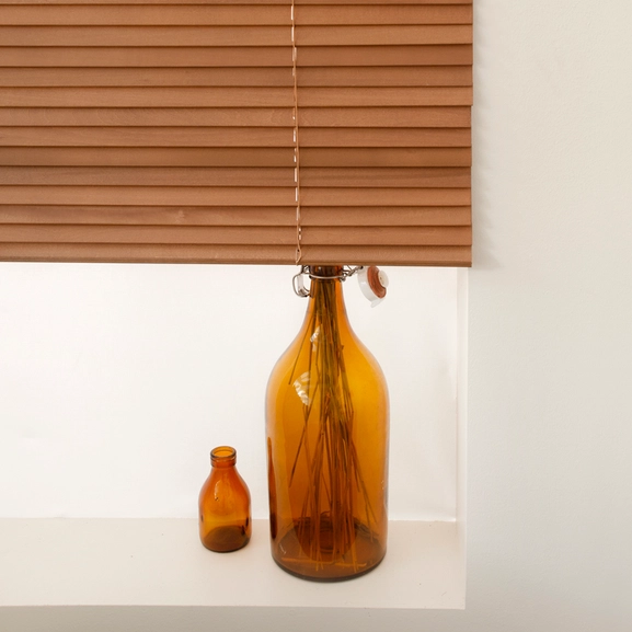 Wooden Venetian blind, slat width 27 mm, cherry, 130 cm height