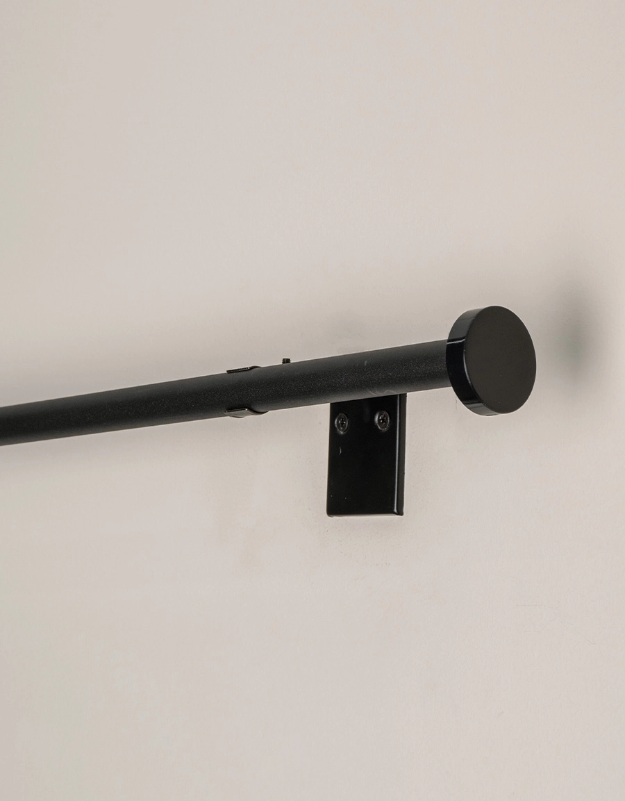 11463_infront_round_svart